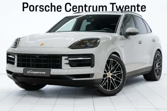 Porsche Cayenne (2023) thumbnail 1