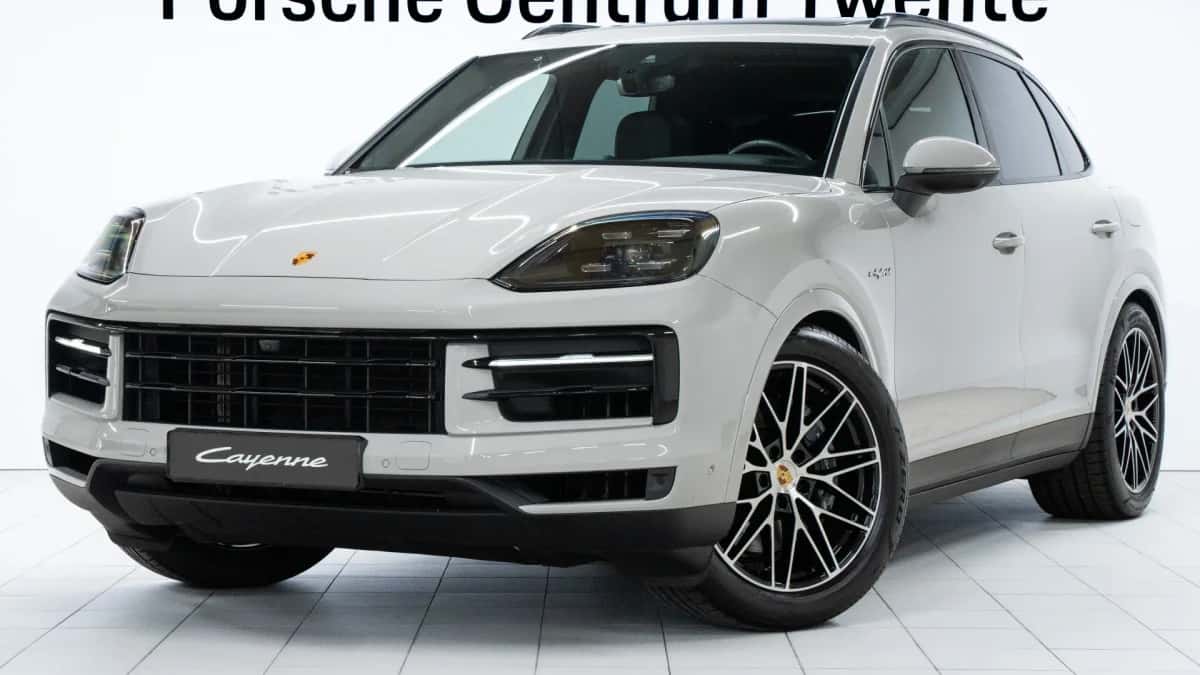 Porsche Cayenne (2023) — foto 1