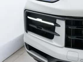 Porsche Cayenne (2023) thumbnail 12