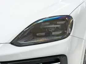 Porsche Cayenne (2023) thumbnail 14