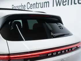 Porsche Cayenne (2023) thumbnail 20