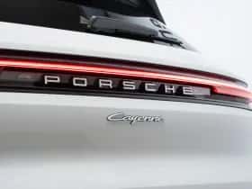 Porsche Cayenne (2023) thumbnail 21