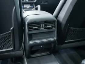 Porsche Cayenne (2023) thumbnail 35