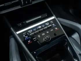 Porsche Cayenne (2023) thumbnail 48