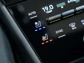 Porsche Cayenne (2023) thumbnail 49