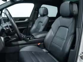 Porsche Cayenne (2023) thumbnail 8