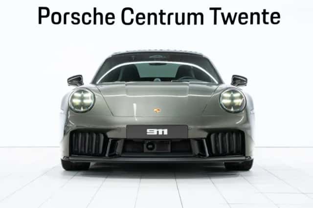 Porsche 911 (2026) thumbnail 2