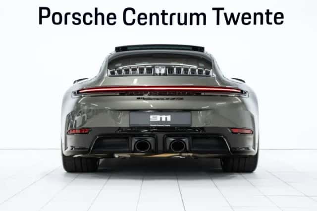 Porsche 911 (2026) thumbnail 4