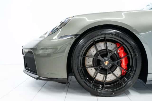 Porsche 911 (2026) thumbnail 6