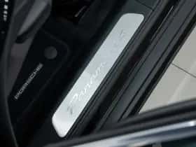 Porsche Panamera (0) thumbnail 23