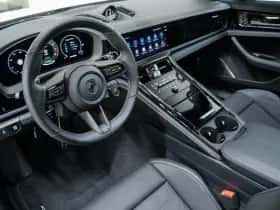 Porsche Panamera (0) thumbnail 23
