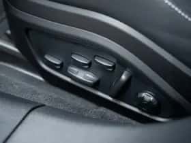 Porsche Panamera (0) thumbnail 26