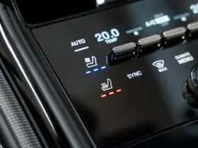 Porsche Panamera (0) thumbnail 51