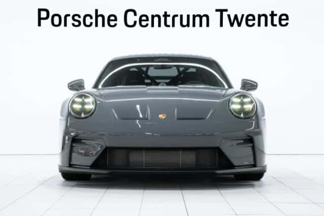 Porsche 911 (2026) thumbnail 2