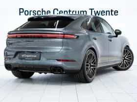 Porsche Cayenne (0) thumbnail 3