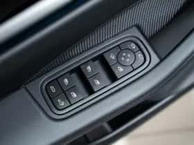 Porsche Macan (2026) thumbnail 28