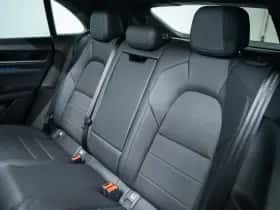 Porsche Macan (2026) thumbnail 30