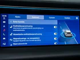 Porsche Macan (2026) thumbnail 40