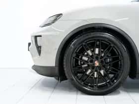 Porsche Macan (2026) thumbnail 6