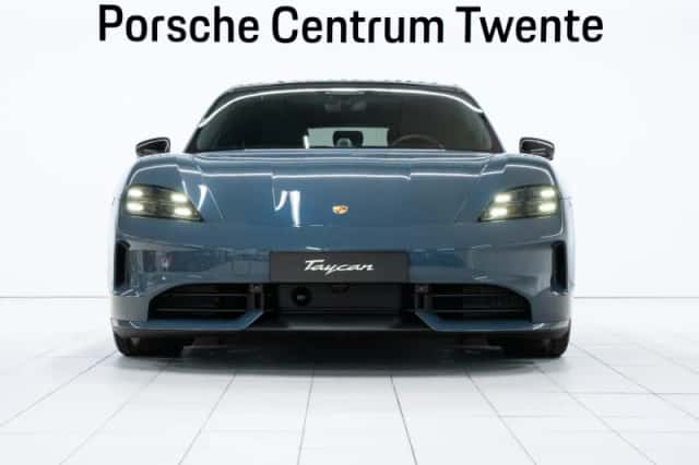Porsche Taycan (2026) thumbnail 2