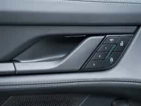 Porsche Taycan (0) thumbnail 28