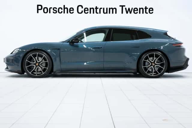 Porsche Taycan (2026) thumbnail 5