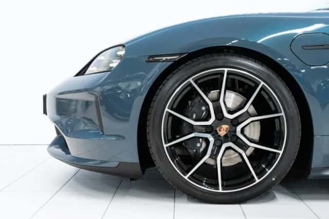 Porsche Taycan (2026) thumbnail 6