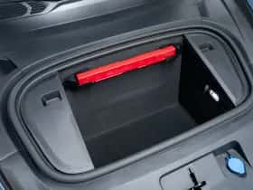 Porsche Taycan (0) thumbnail 55