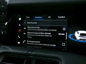 Porsche Taycan (2025) thumbnail 37