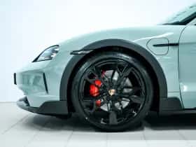 Porsche Taycan (2025) thumbnail 6