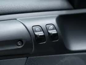 Porsche Cayman (2011) thumbnail 27