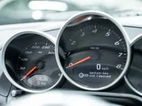 Porsche Cayman (2011) thumbnail 29