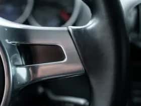 Porsche Cayman (2011) thumbnail 31