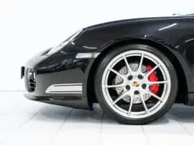 Porsche Cayman (2011) thumbnail 6