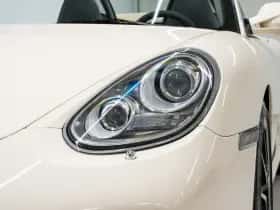 Porsche Boxster (2011) thumbnail 10