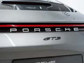 Porsche 911 (2022) thumbnail 18