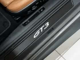 Porsche 911 (2022) thumbnail 21