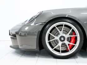 Porsche 911 (2022) thumbnail 6