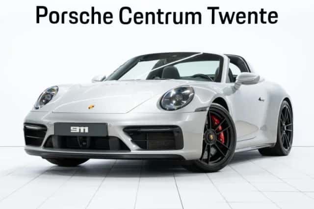 Porsche 911 (2022) thumbnail 1