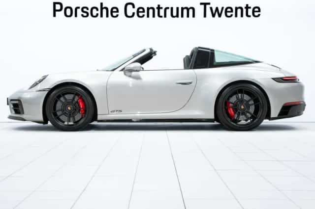 Porsche 911 (2022) thumbnail 5