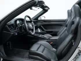 Porsche 911 (2022) thumbnail 8
