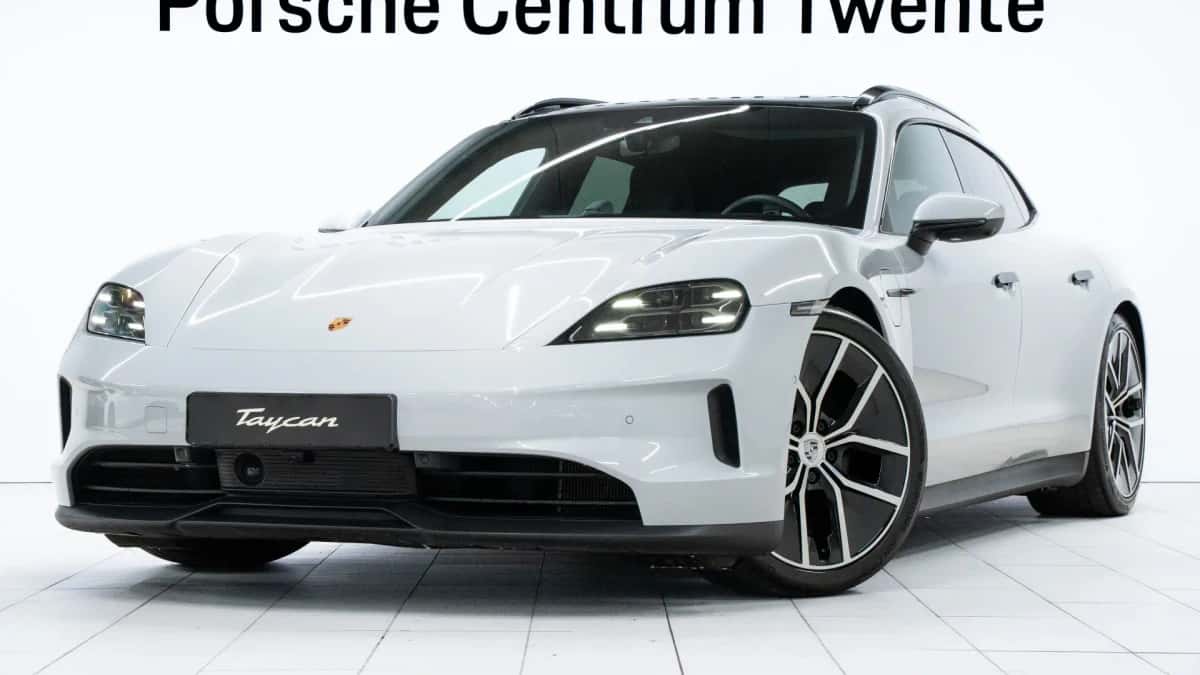 Porsche Taycan (2024) — foto 1