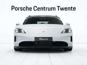 Porsche Taycan (2024) thumbnail 2