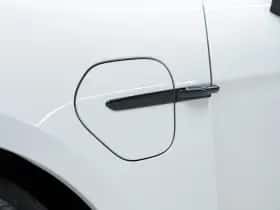 Porsche Taycan (2024) thumbnail 14