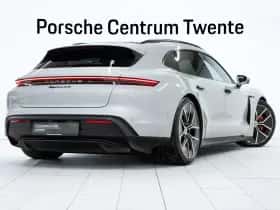 Porsche Taycan (2024) thumbnail 3