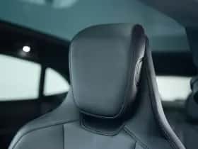 Porsche Taycan (2024) thumbnail 26
