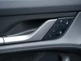 Porsche Taycan (2024) thumbnail 27