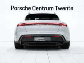 Porsche Taycan (2024) thumbnail 4