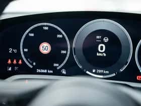 Porsche Taycan (2024) thumbnail 34