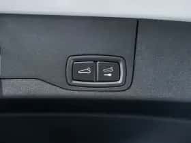 Porsche Taycan (2024) thumbnail 51
